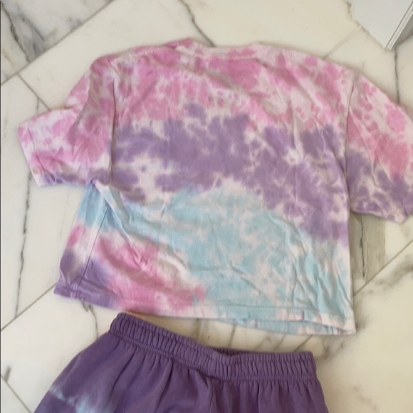 Hype House LA 90’s Tie dye Sweatpants and tee set - Picture 11 of 13
